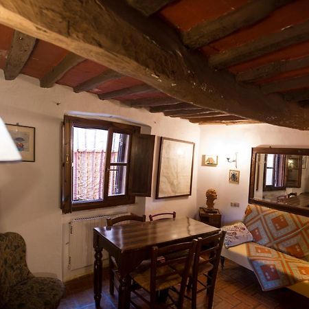 Borgo Antico - Torre Pugliola Apartment Леричи Екстериор снимка