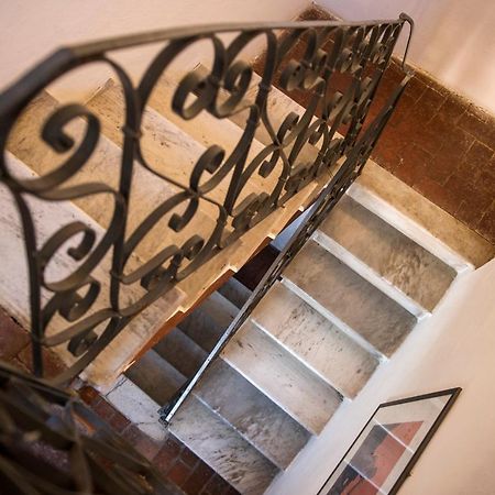Borgo Antico - Torre Pugliola Apartment Леричи Екстериор снимка