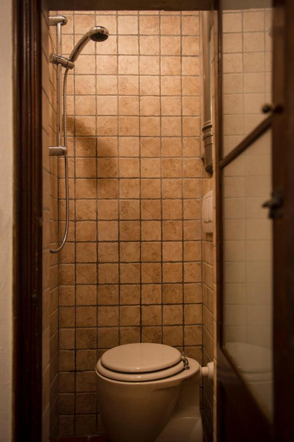 Borgo Antico - Torre Pugliola Apartment Леричи Екстериор снимка